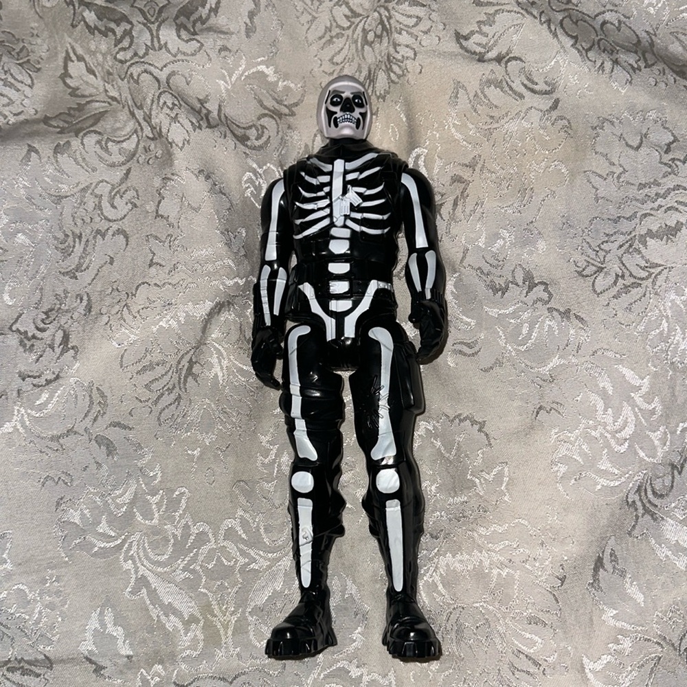 Vintage Collectible. 2019 Epic Games Figure.
